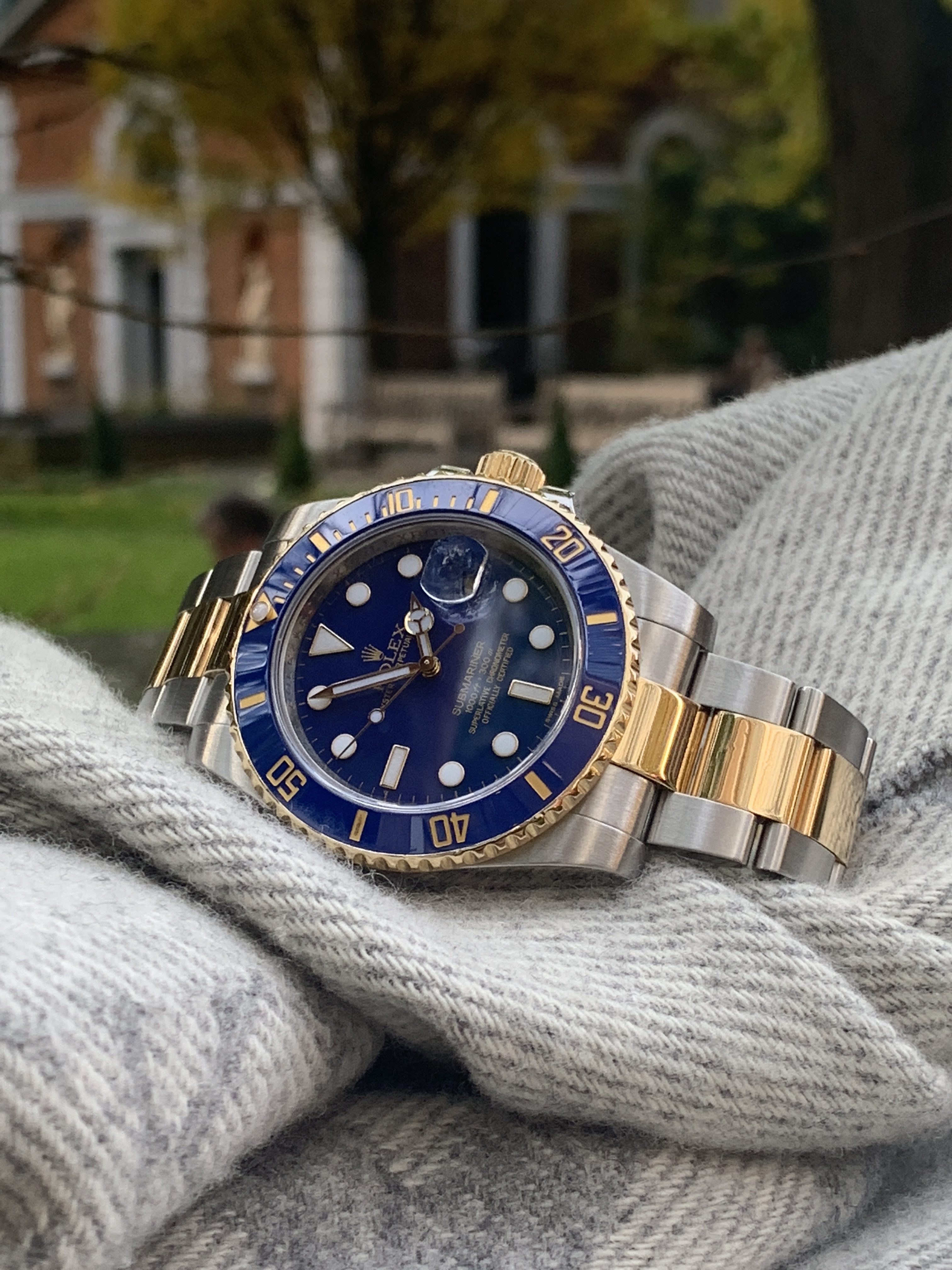 steel and gold submariner