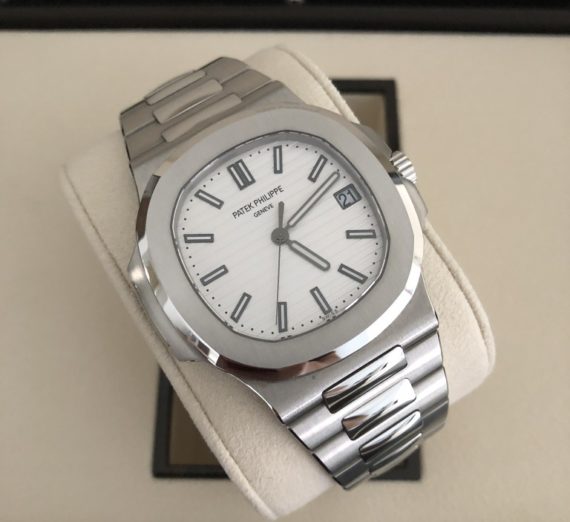 PATEK PHILIPPE NAUTILUS 5711 IN STAINLESS STEEL WHITE DIAL