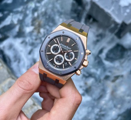 A LIMITED EDITION ROSE GOLD AUDEMARS MODEL 26325OL.OO.D005CR.01 10